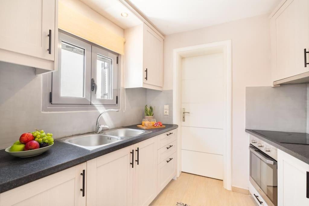 Van Louis Place Vathí Kültér fotó